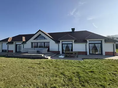 Maison, 235 m²