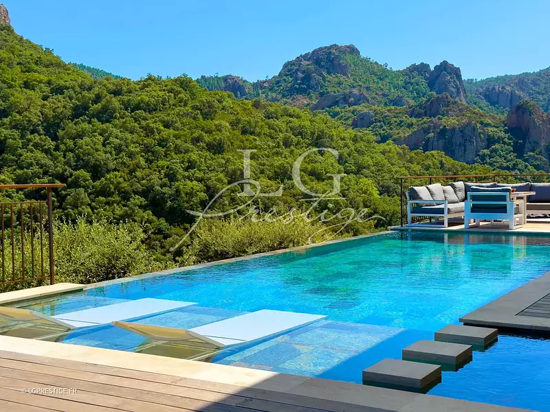Maison, 318 m²