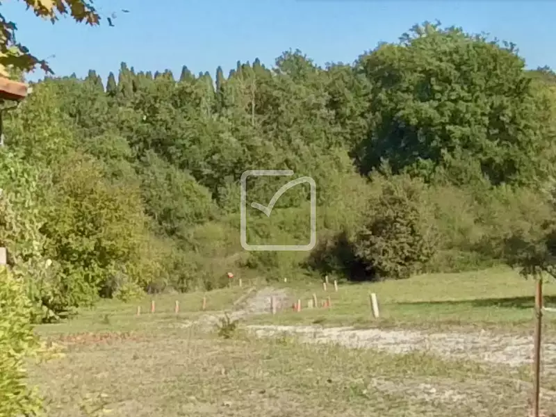 Terrain, 800 m²