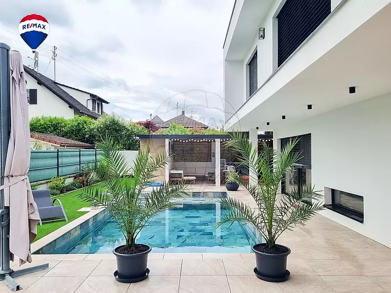 Maison, 348 m²