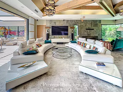 Maison, 270 m²