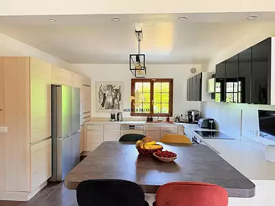 Maison, 220 m²