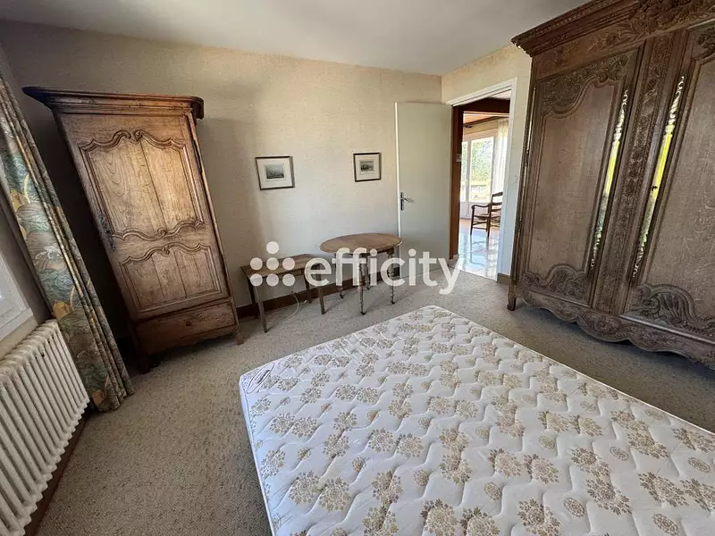 Maison, 230 m²