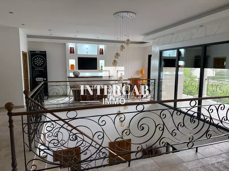Maison, 232 m²
