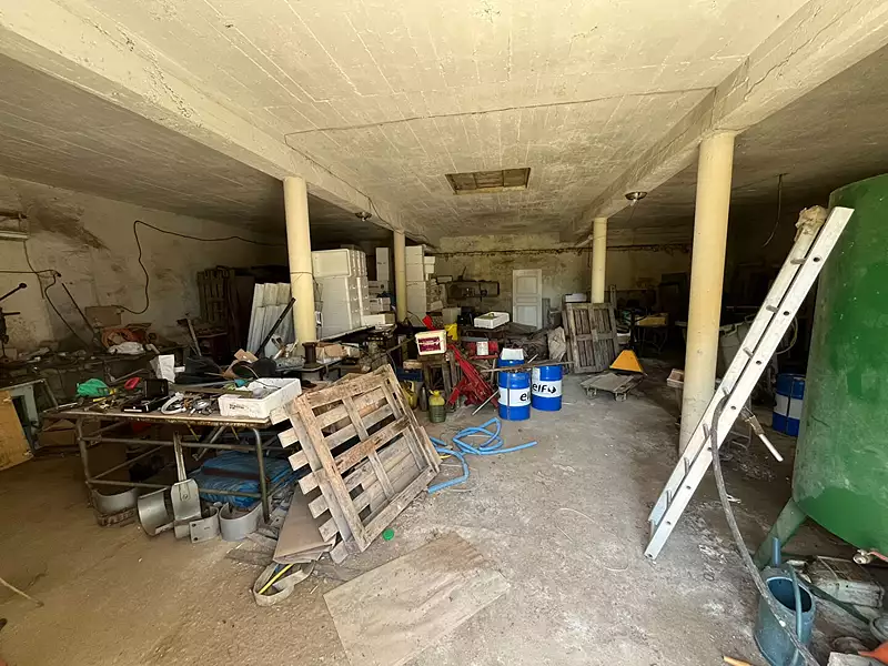 Immeuble, 692 m²