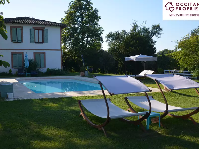 Maison, 730 m²