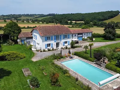 Maison, 325 m²