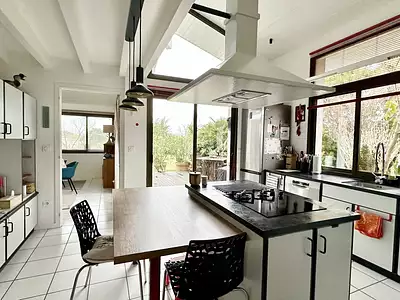 Maison, 240 m²