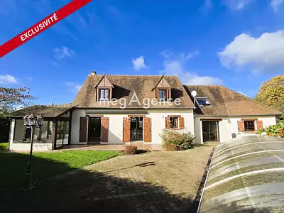 Maison, 176 m²