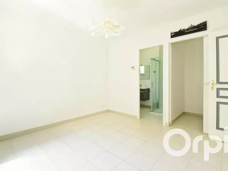 Maison, 220 m²