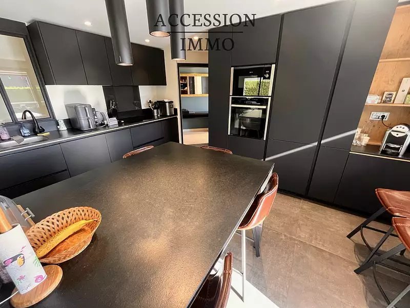 Maison, 195 m²