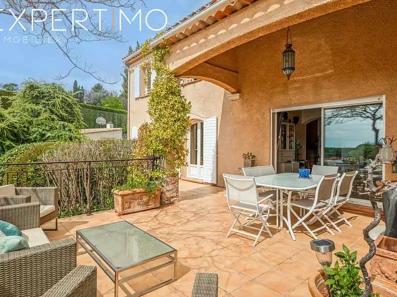 Maison, 167 m²