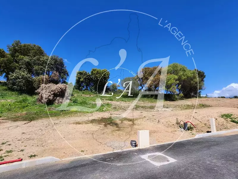 Terrain, 1 037,33 m²