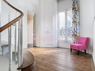 Maison, 284 m²