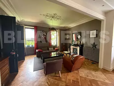 Maison, 390 m²