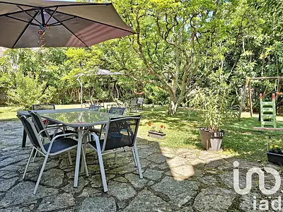 Maison, 240 m²