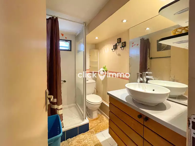 Maison, 220 m²