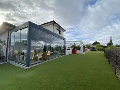 Maison, 260 m²