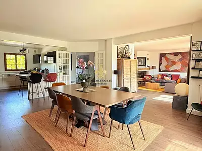 Maison, 220 m²