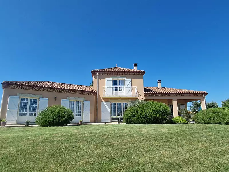 Maison, 165 m²
