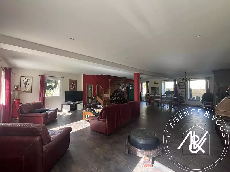 Maison, 252 m²