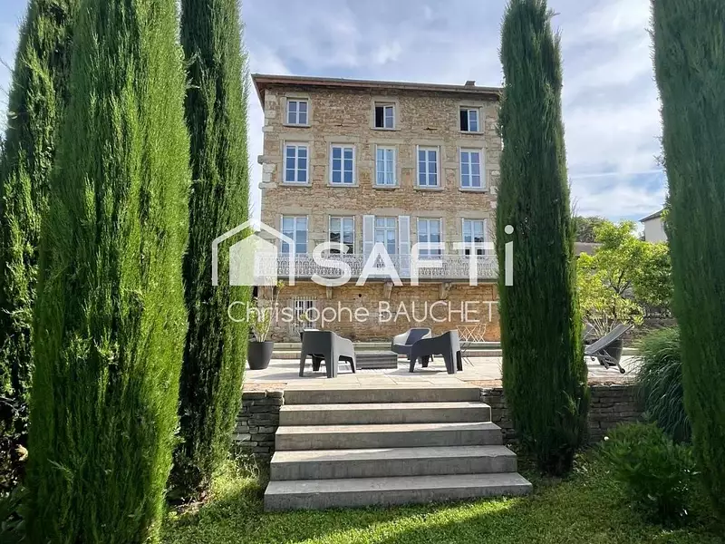 Maison, 275 m²