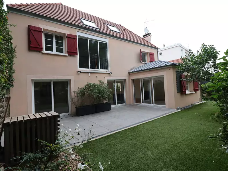 Maison, 180 m²