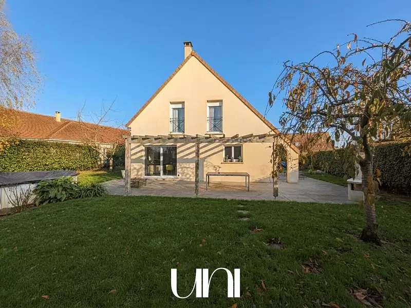 Maison, 220 m²
