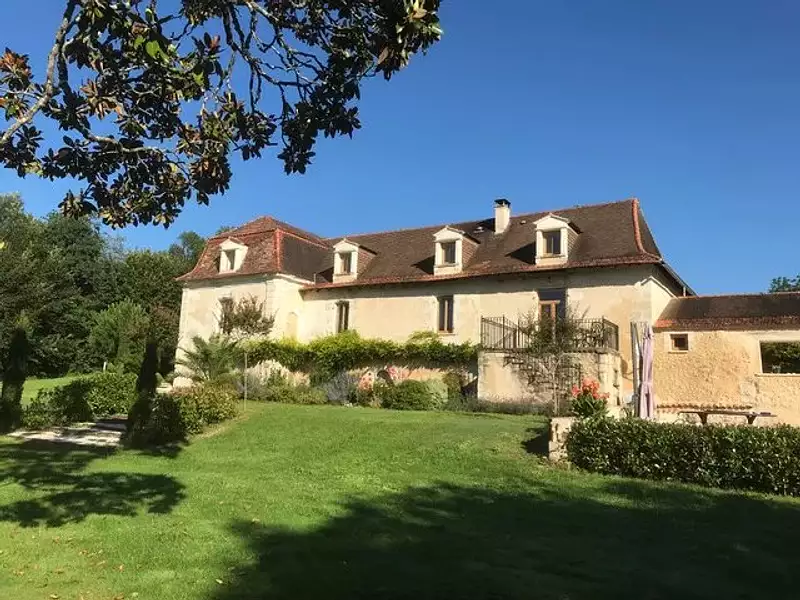 Maison, 277 m²