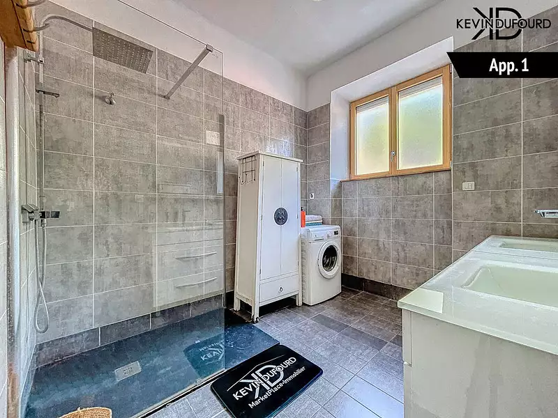 Maison, 250 m²