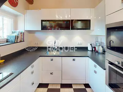 Maison, 225 m²