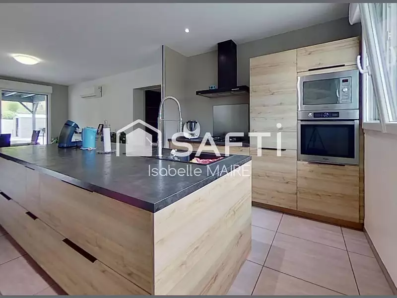 Maison, 132 m²