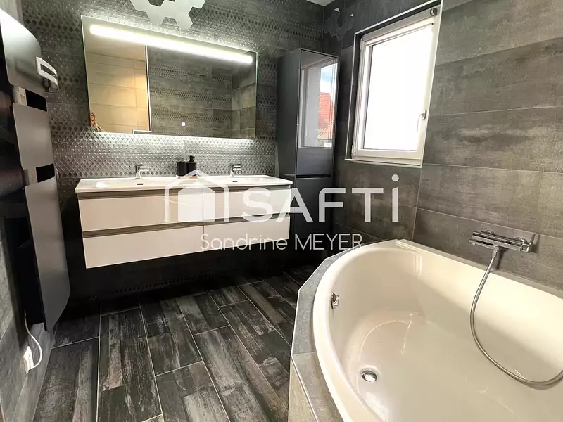 Maison, 170 m²