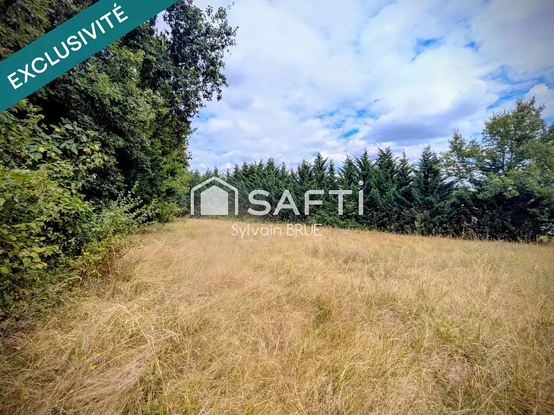 Terrain, 1 800 m²