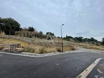 Terrain, 744 m²