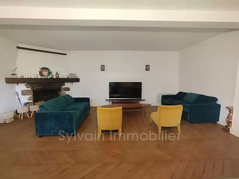 Maison, 220 m²