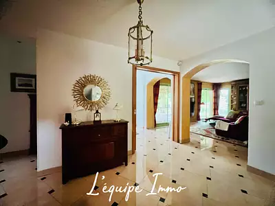 Maison, 238 m²