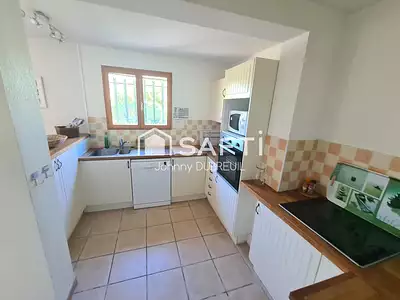 Maison, 225 m²