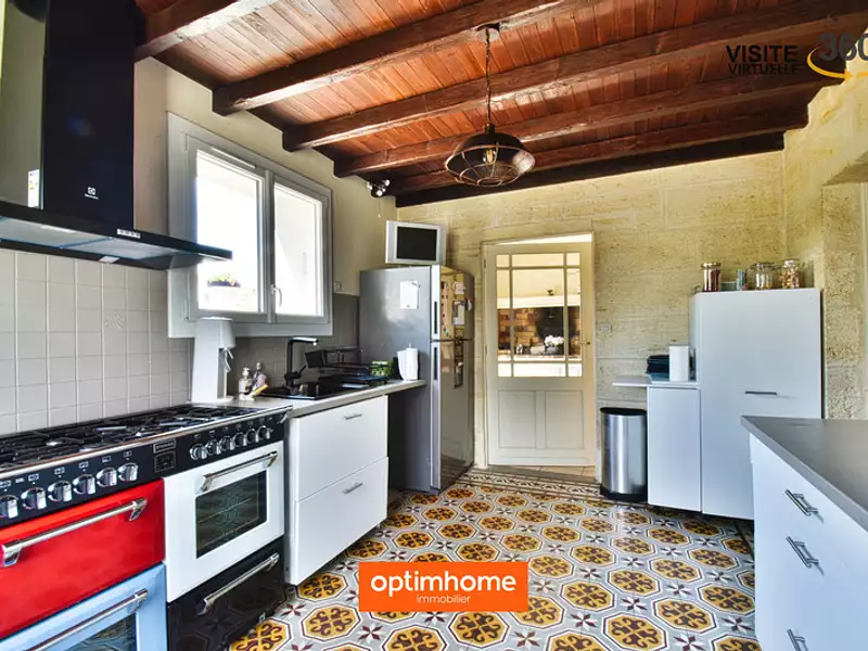 Maison, 240 m²