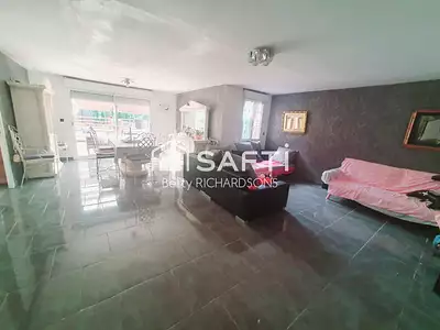 Maison, 200 m²