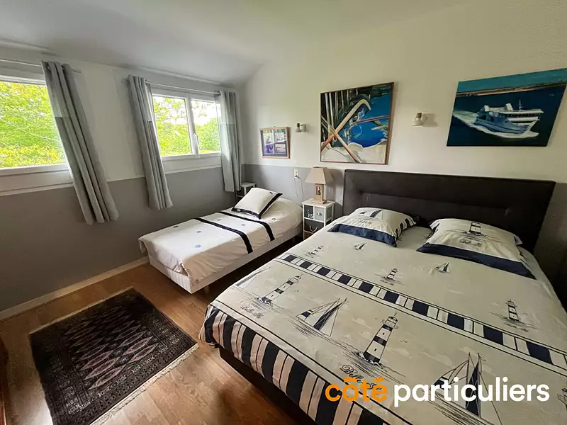 Maison, 251 m²