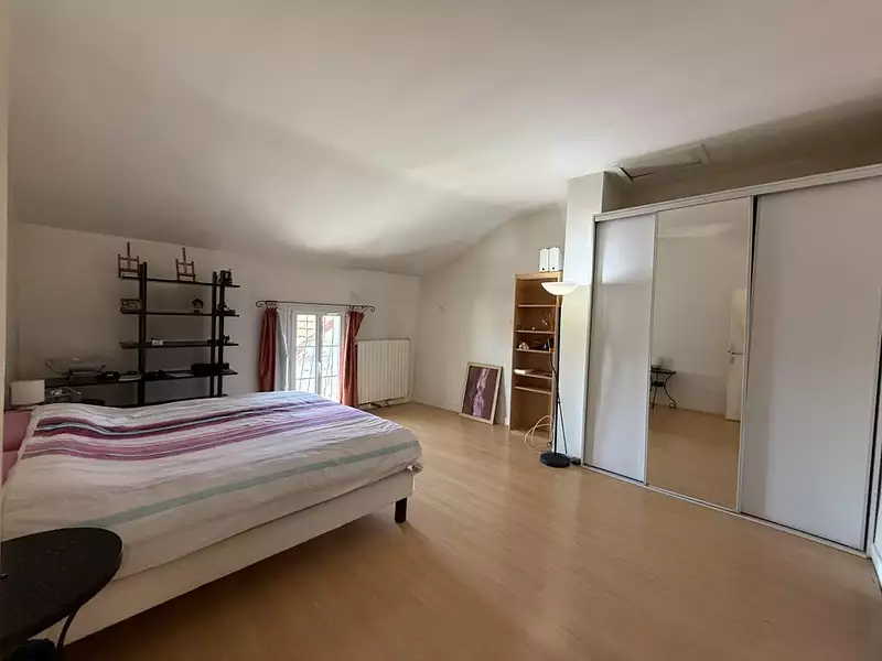 Maison, 250 m²