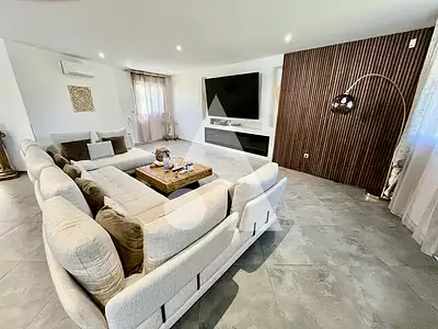 Maison, 220 m²
