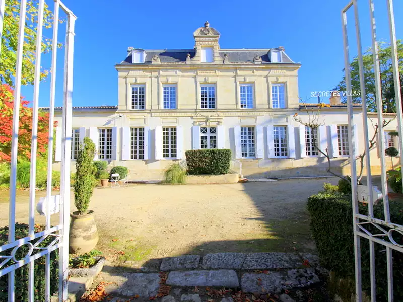 Maison, 496 m²