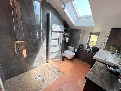 Maison, 225 m²