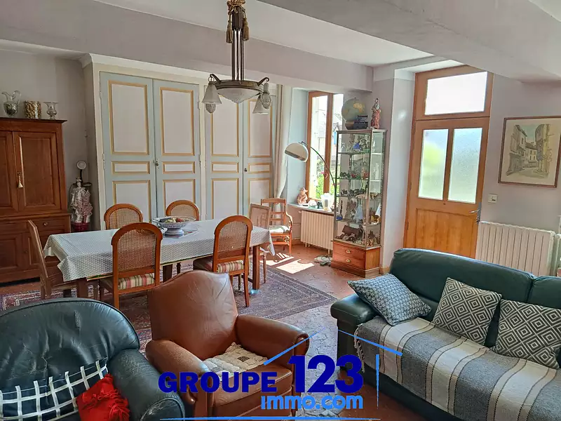 Maison, 194 m²