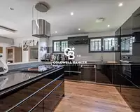 Maison, 280 m²