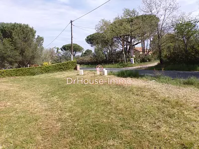 Terrain, 663 m²