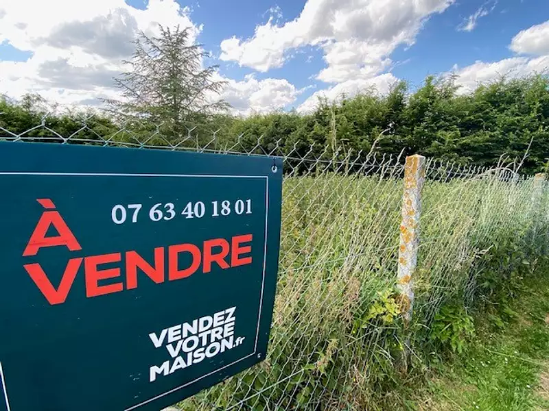 Terrain, 824 m²