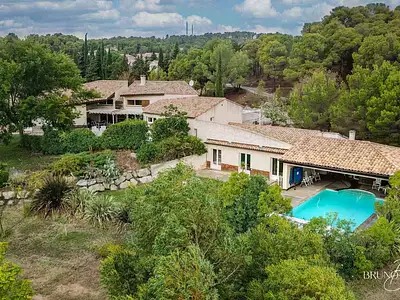 Maison, 326 m²